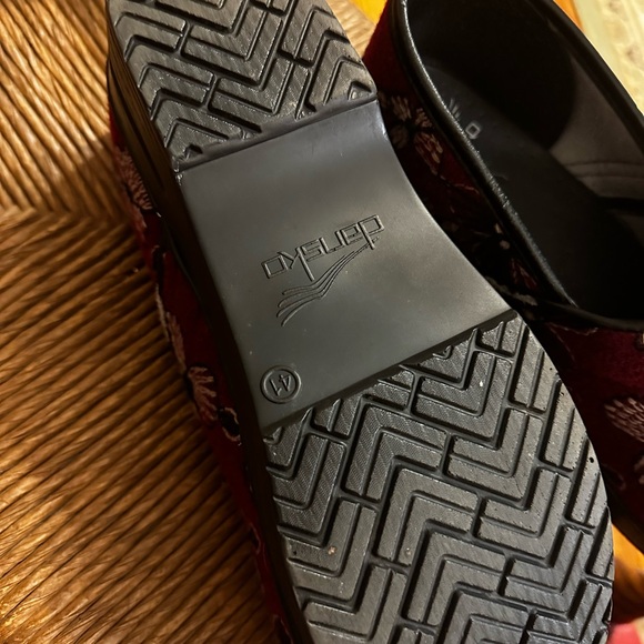 Dansko size 41 red n black white - Picture 2 of 6